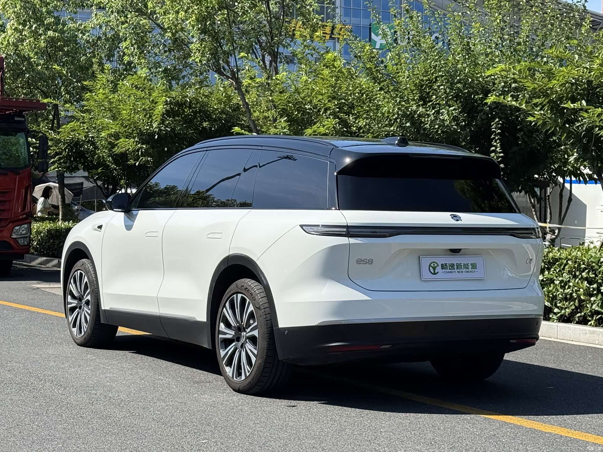 NIO ES8, 2025 6