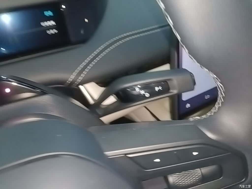 Xiaomi SU7, 2025 14