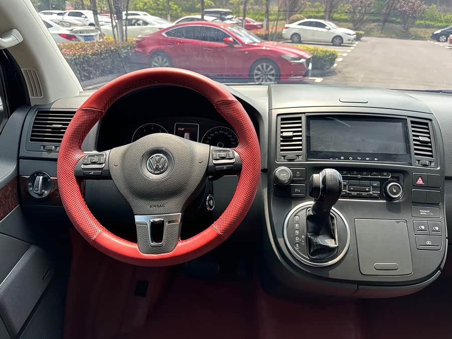 Volkswagen Multivan 2015, фото 15