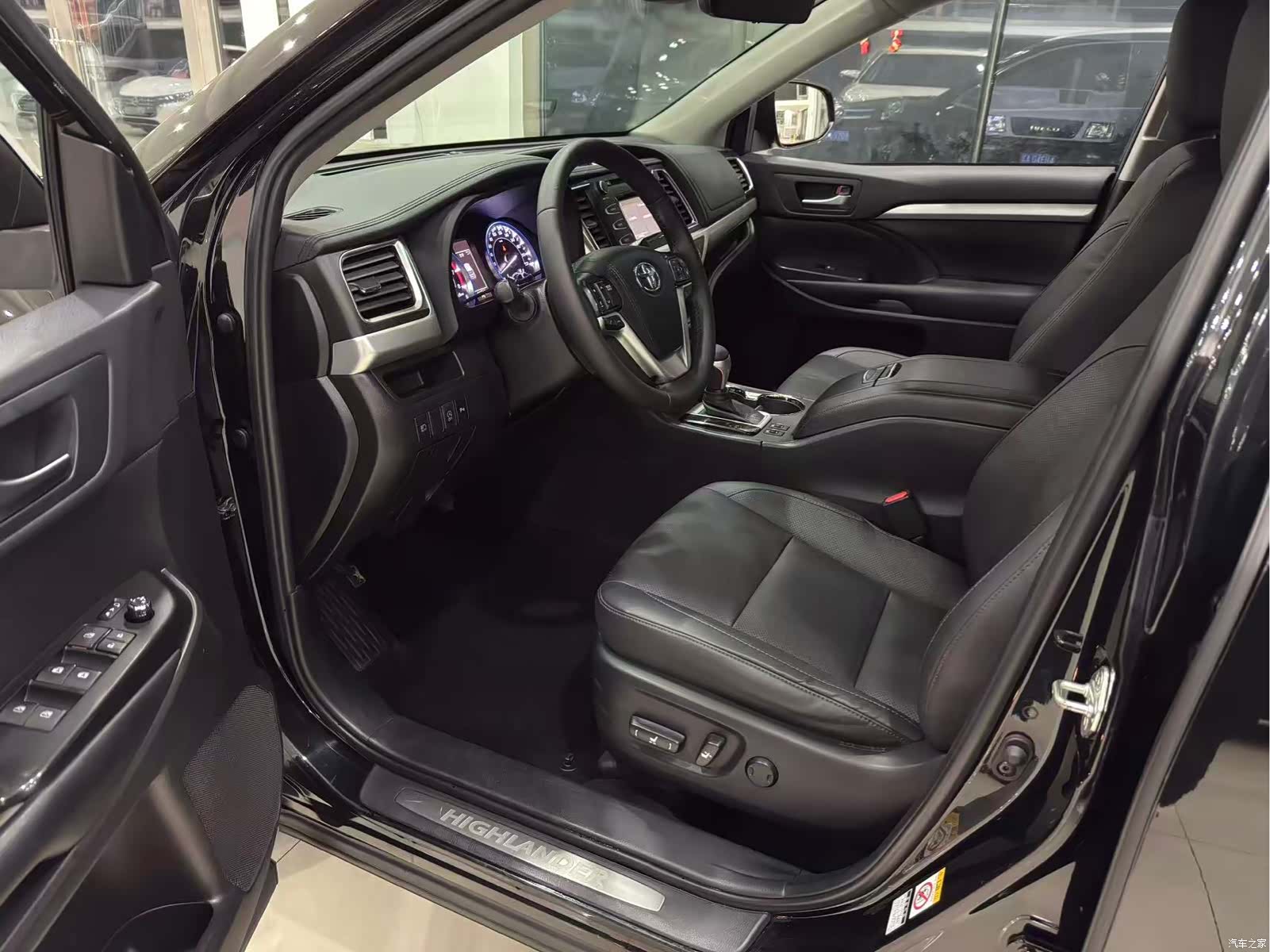 Toyota Highlander, 2021 все фото