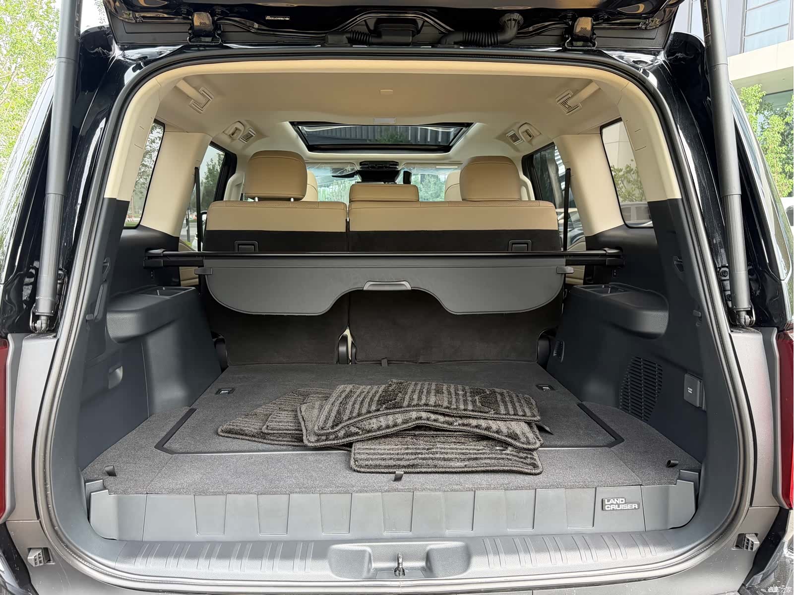 Toyota Prado, 2026 15