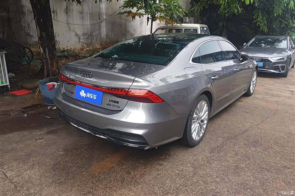 Audi A7L, 2023 2
