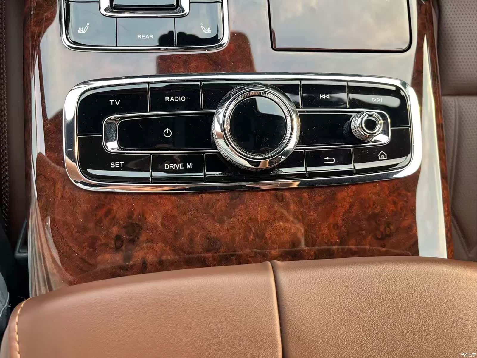 Hongqi 4, 2022 18