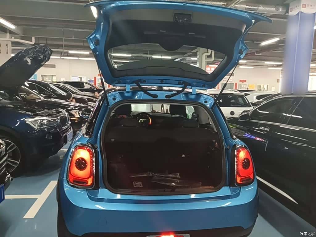 Mini Cooper, 2015 19