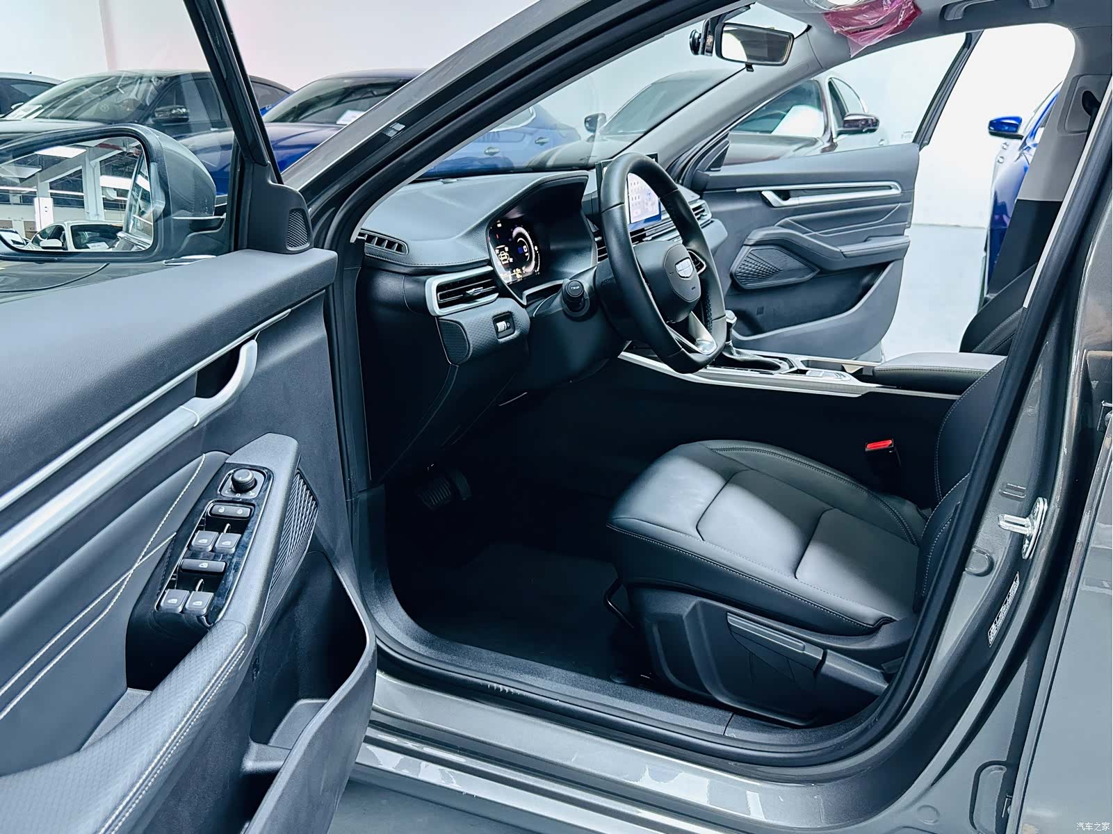 Geely Emgrand, 2025 4