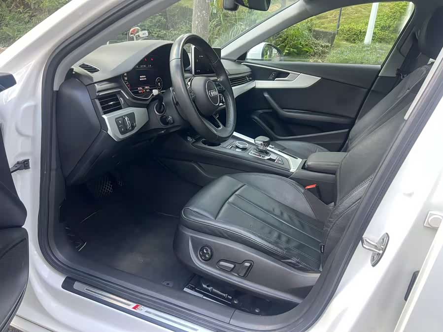 Audi A4L 2018, фото 7