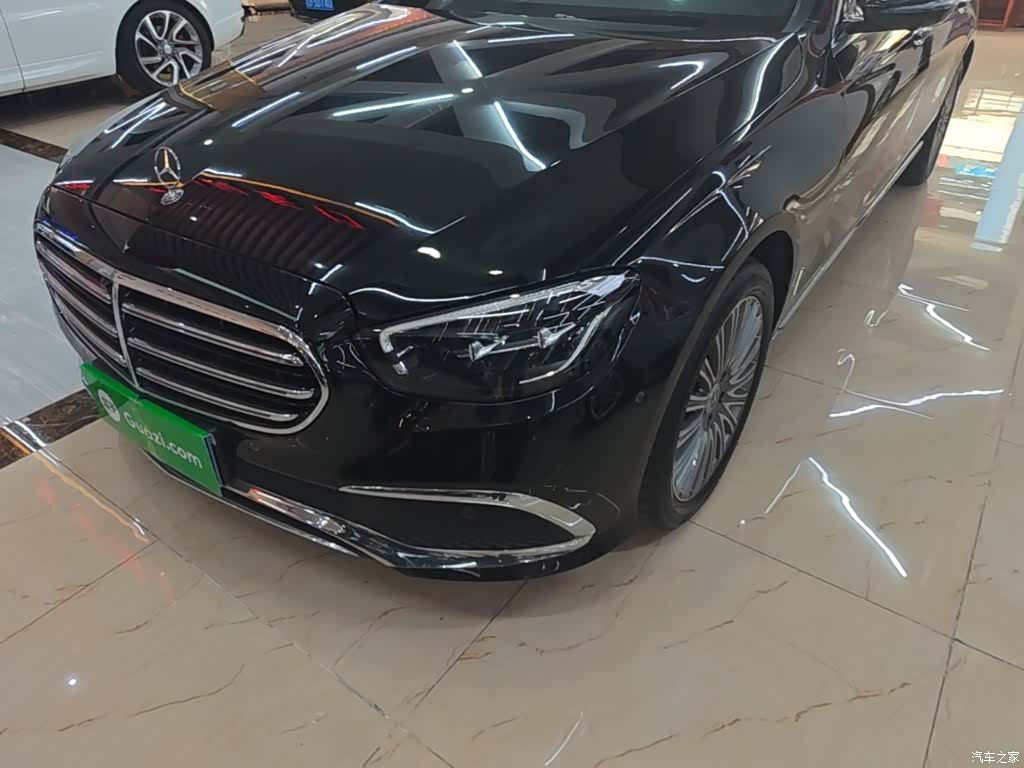 Mercedes-Benz E-Class, 2022 24