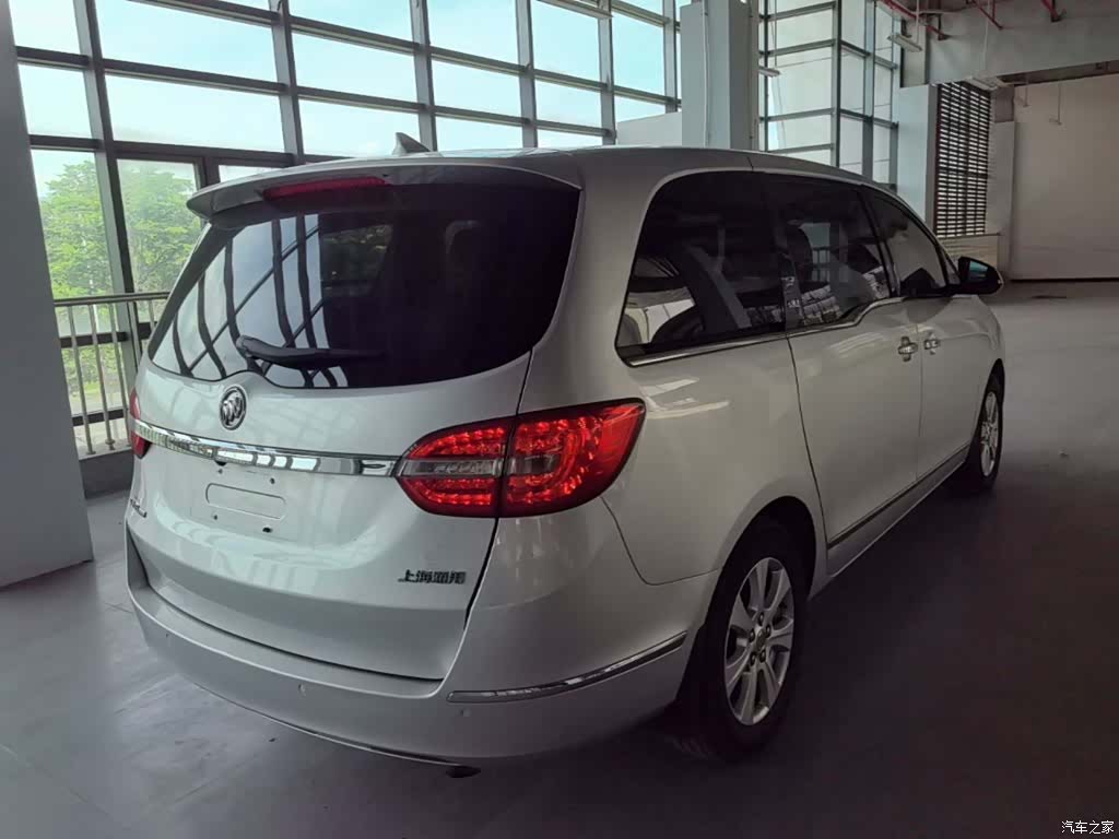 Buick GL8, 2016 7