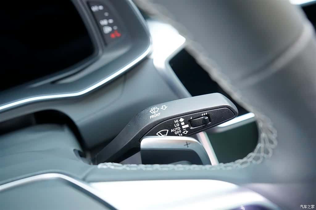 Audi A7L, 2023 все фото