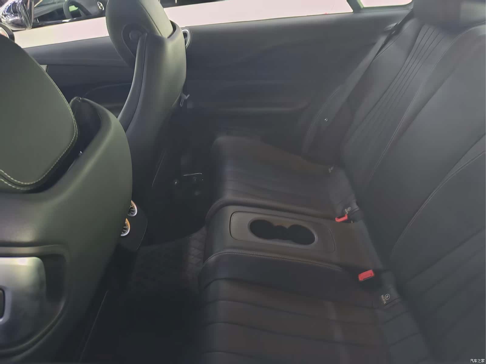 Mercedes-Benz E-Class, 2023 9