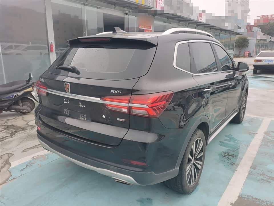 Roewe RX5