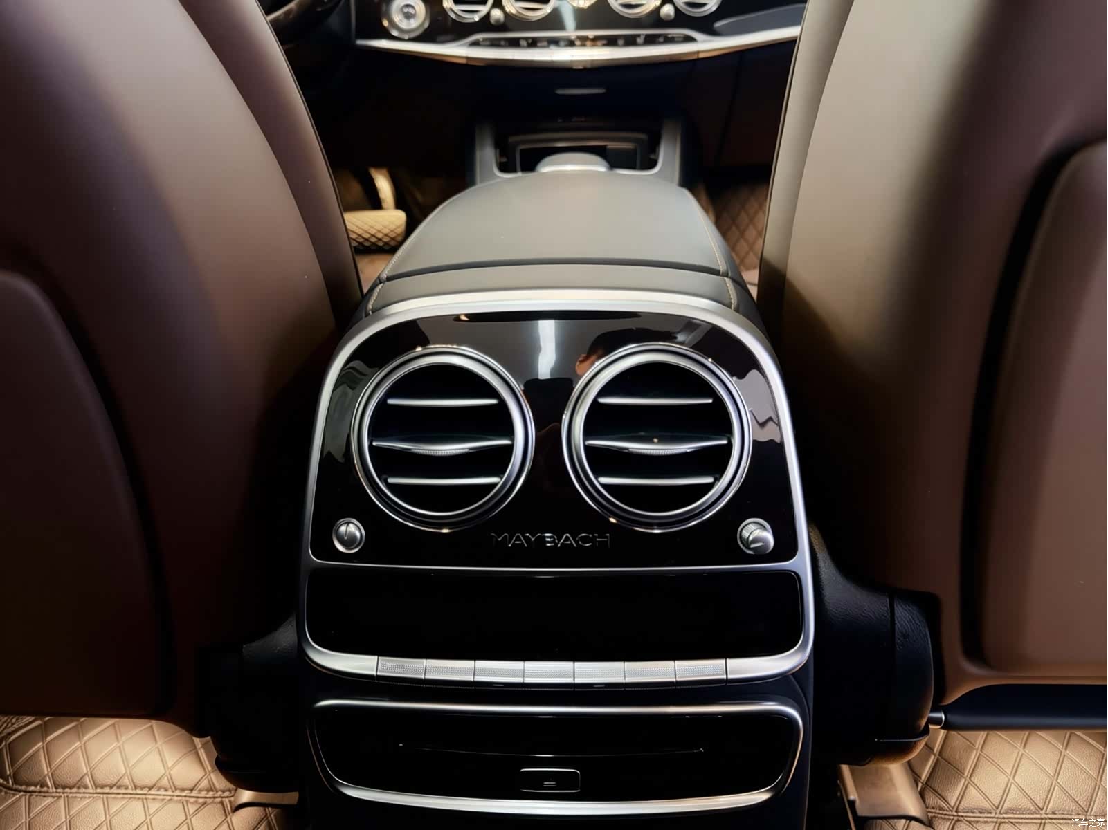 Maybach S-Class, 2018 15