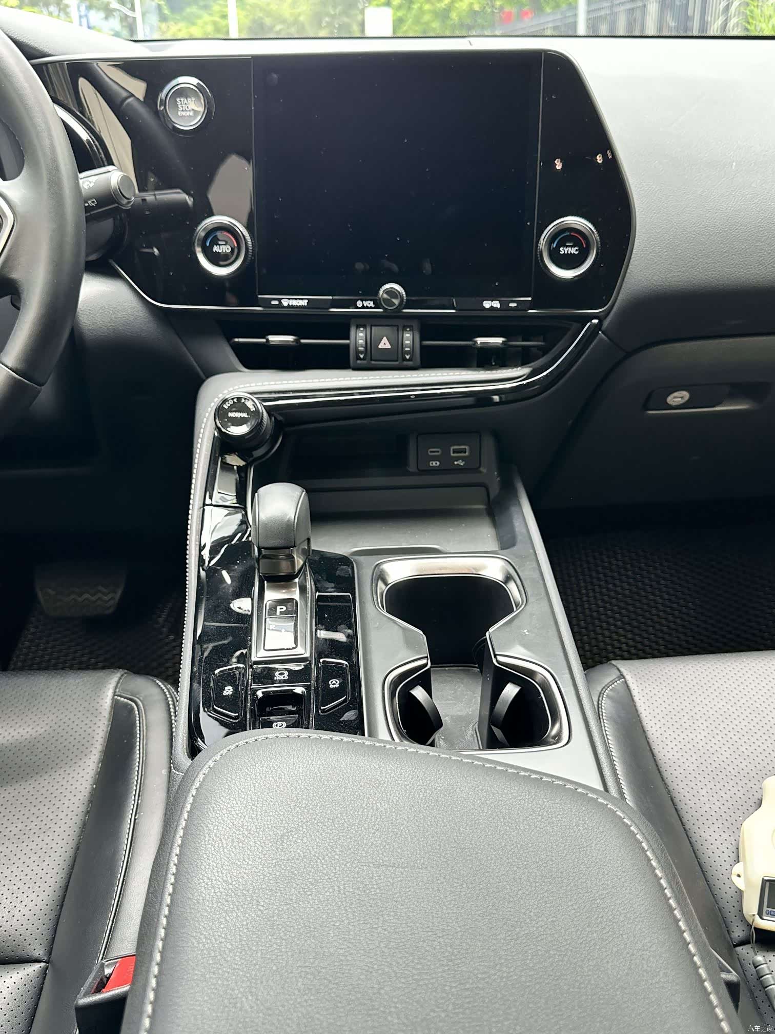 Lexus NX, 2024 11
