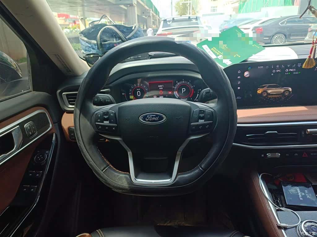 Ford Explorer, 2022 3