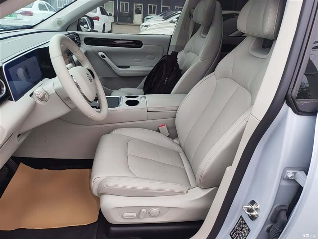 Leapmotor C11, 2024 15