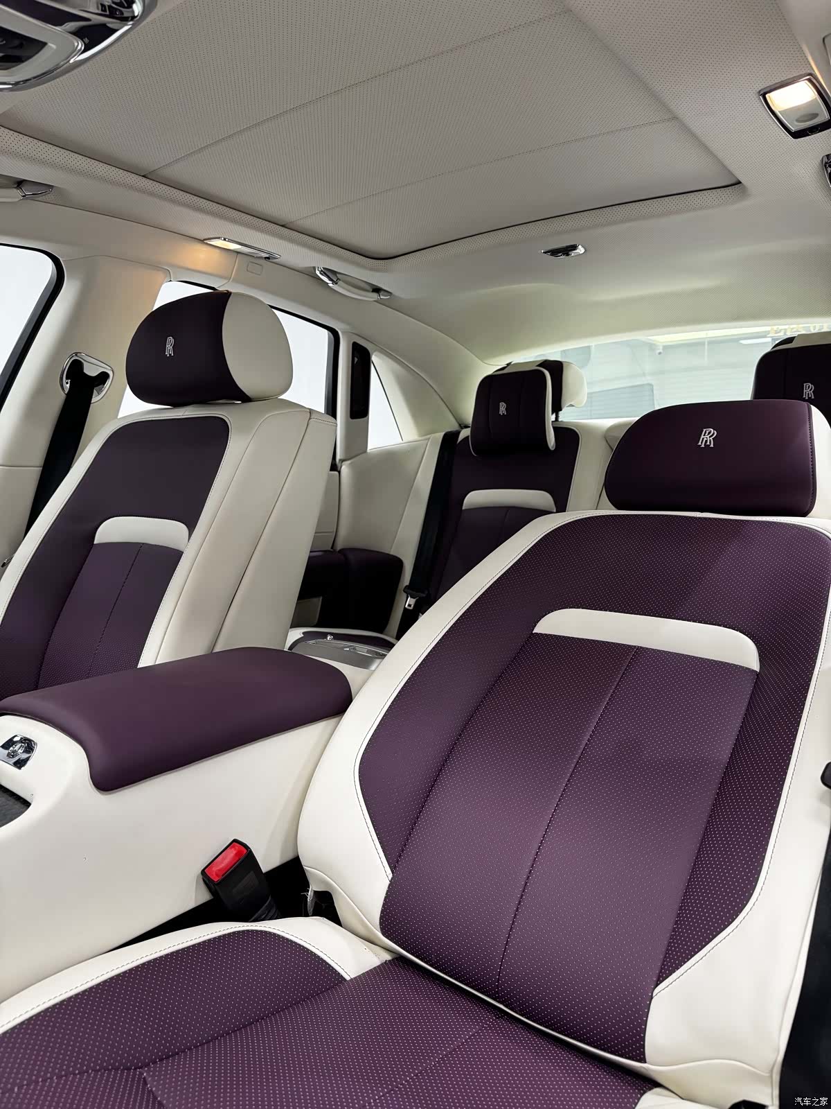 Rolls-Royce Ghost, 2011 6