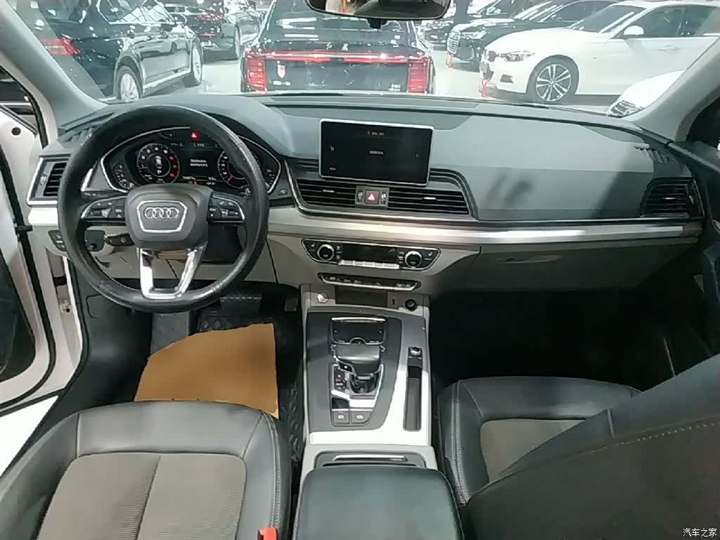 Audi Q5L, 2019 10