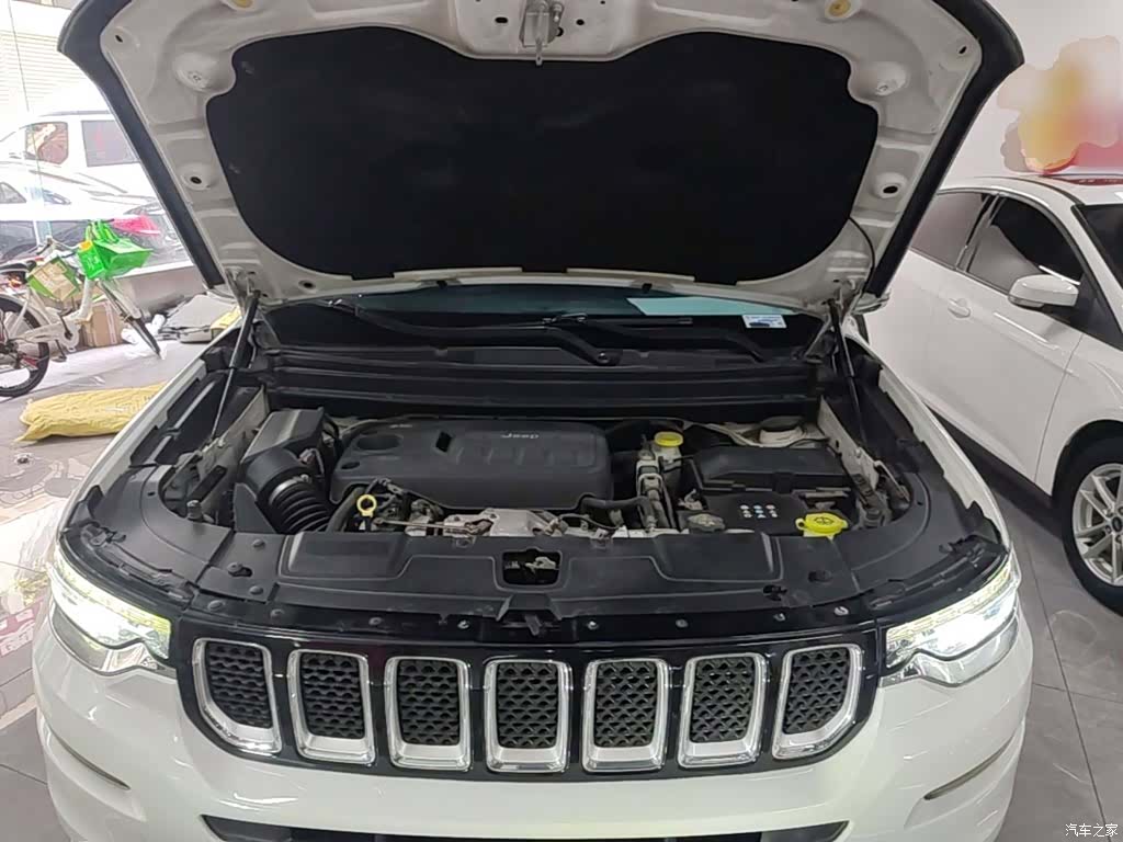 Jeep Grand Commander, 2018 20