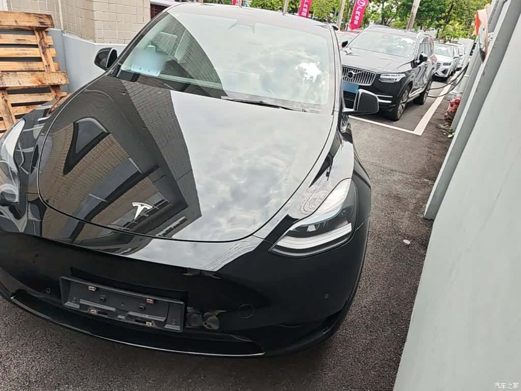 Tesla Model Y, 2022 1