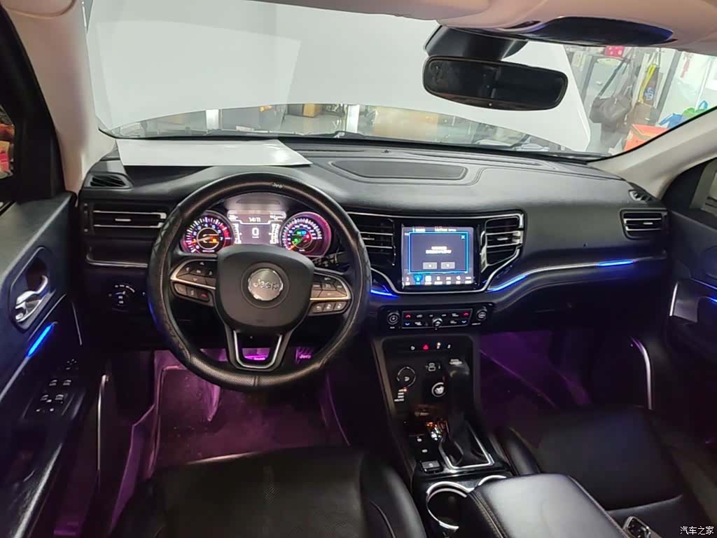 Jeep Grand Commander, 2018 10
