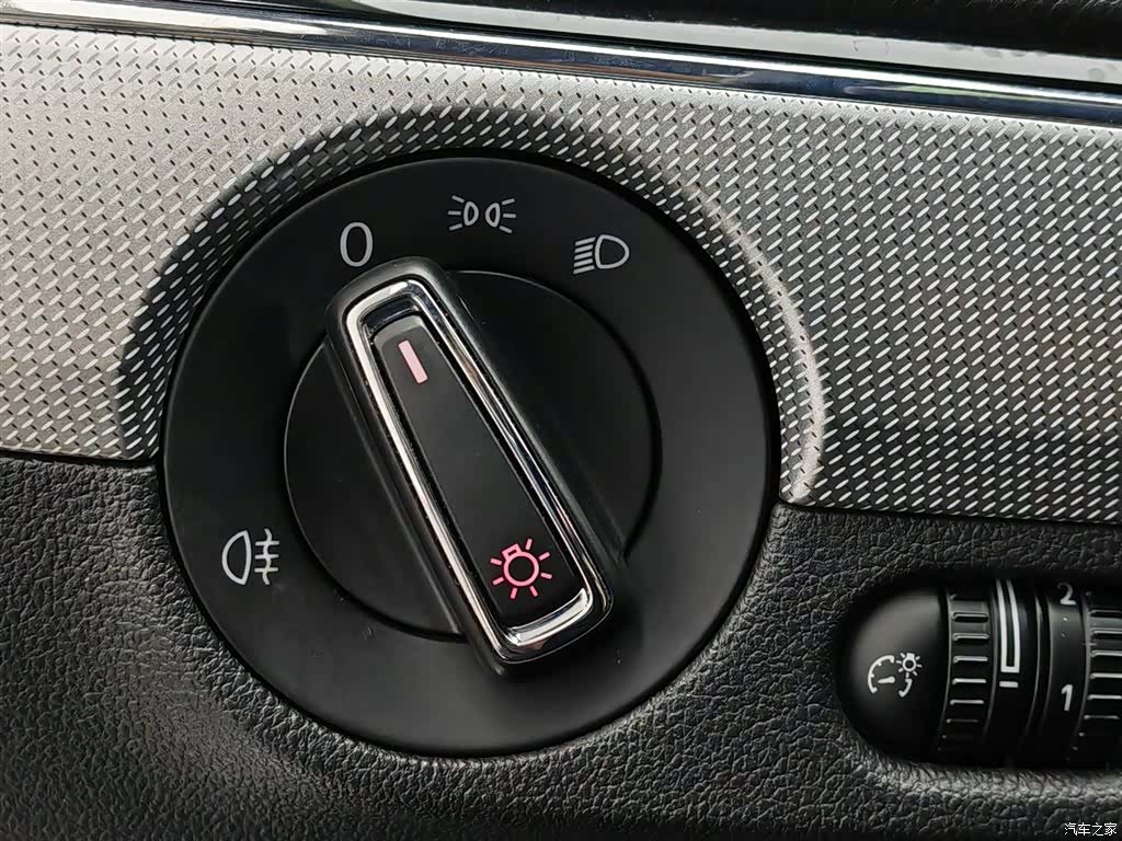 Volkswagen Sagitar, 2019 21