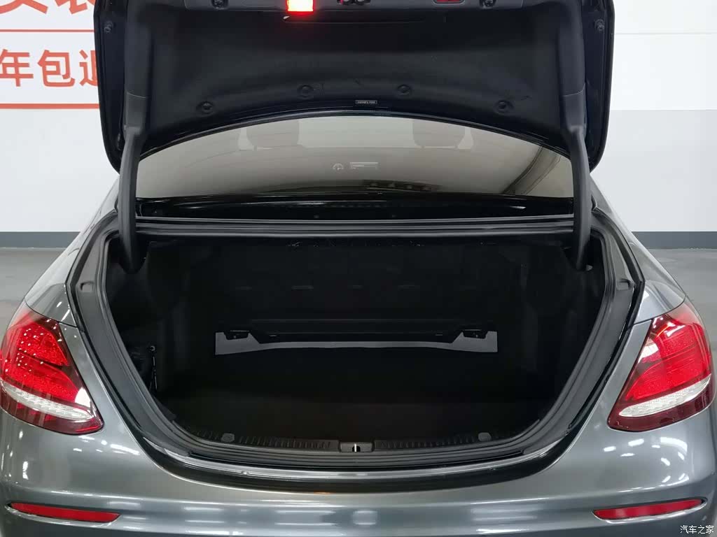 Mercedes-Benz E-Class, 2018 16