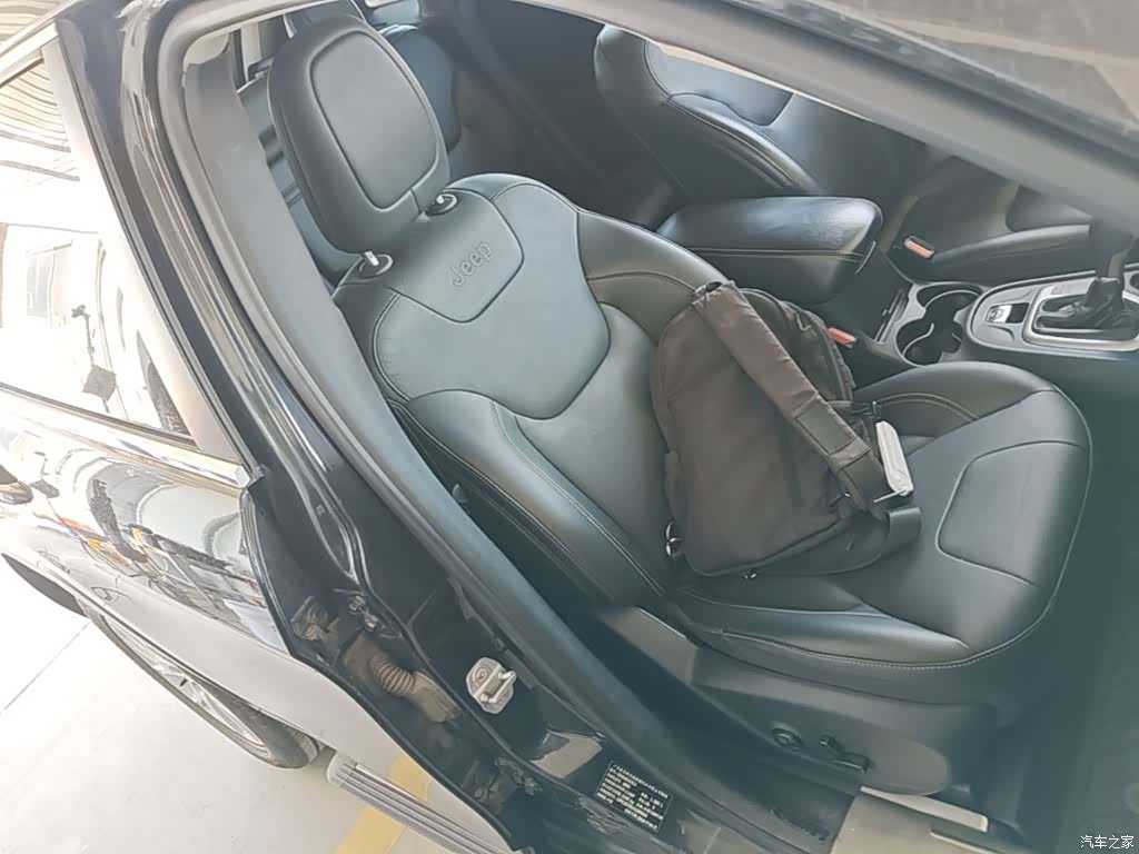 Jeep Cherokee, 2018 25