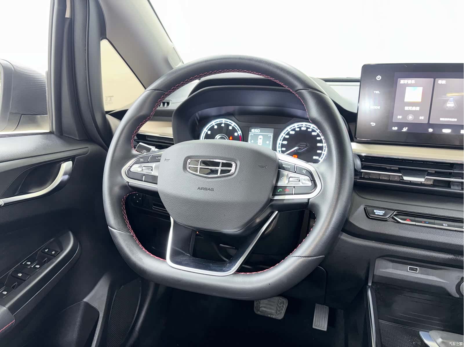 Geely X3, 2022 13