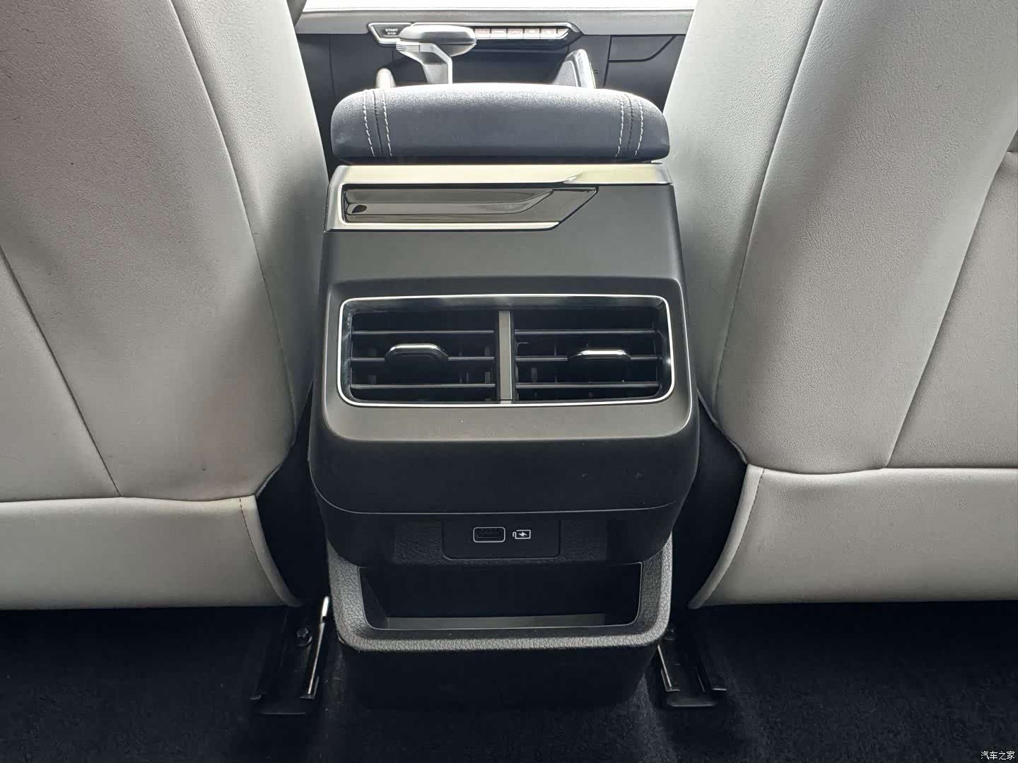 Geely Preface, 2020 15