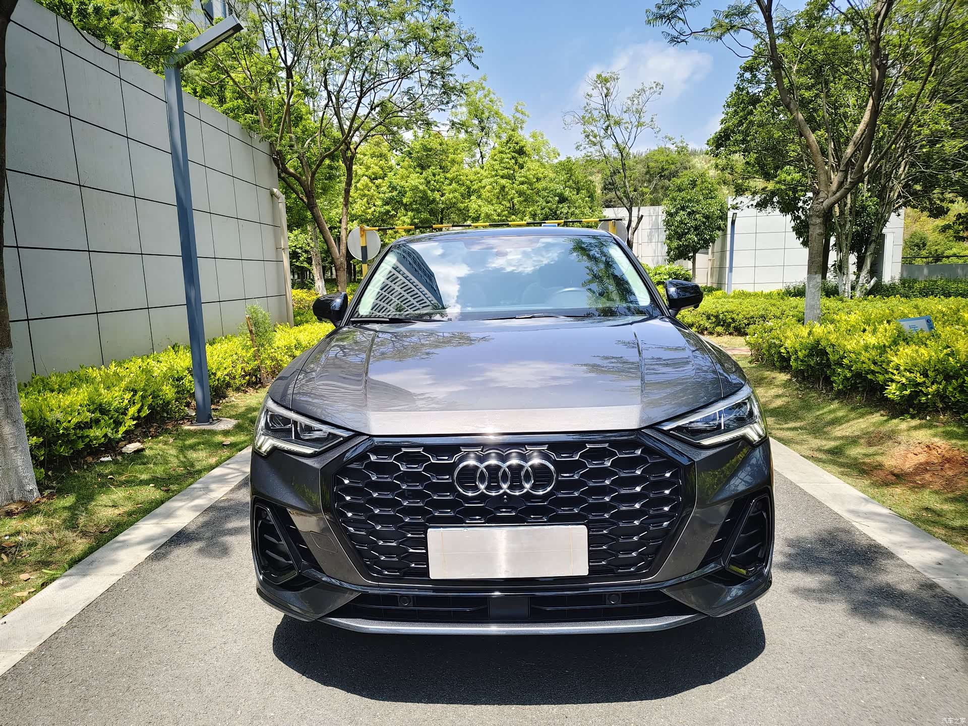 Audi Q3, 2022 2