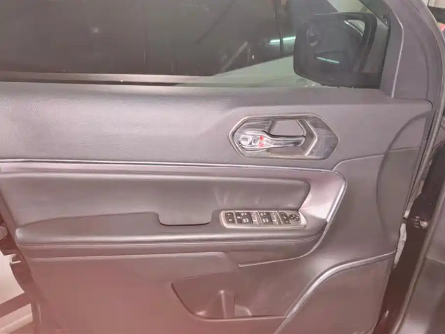 Jeep Grand Commander