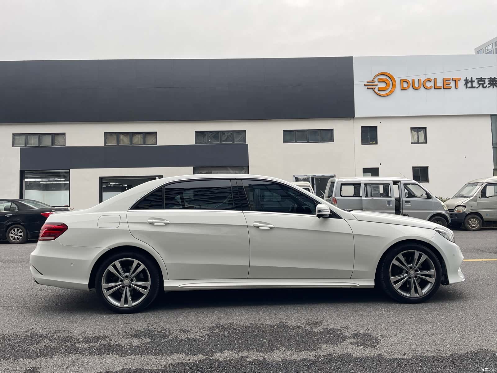 Mercedes-Benz E-Class, 2015 19