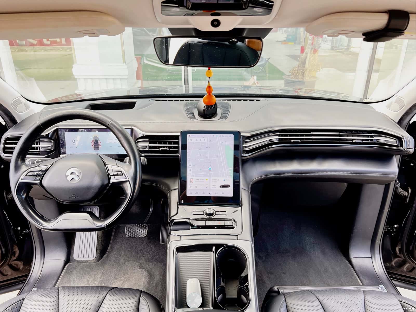 NIO ES8, 2018 11