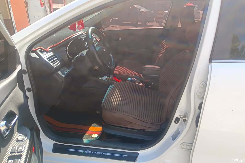 Kia K2, 2015 9