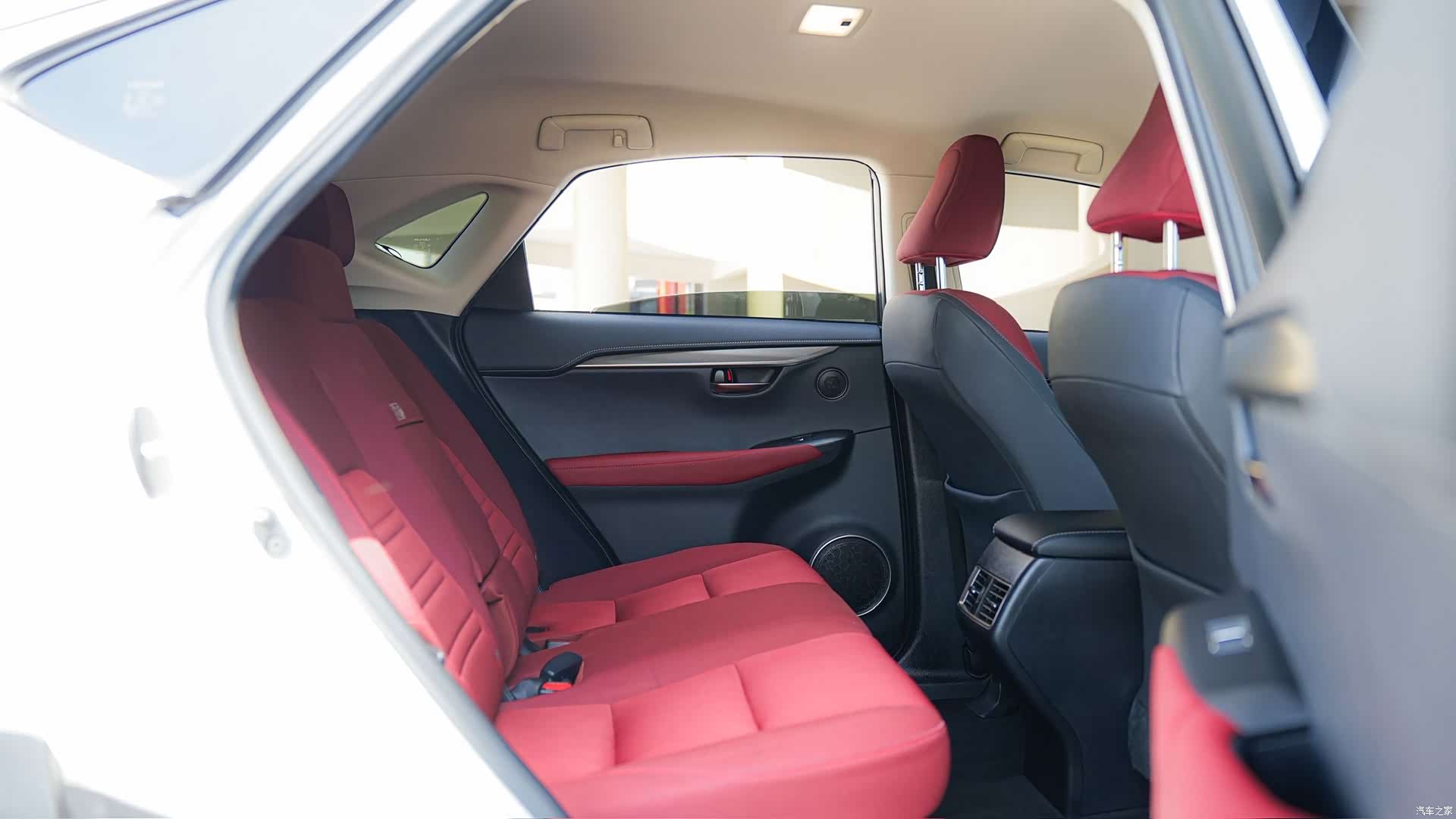 Lexus NX, 2020 14