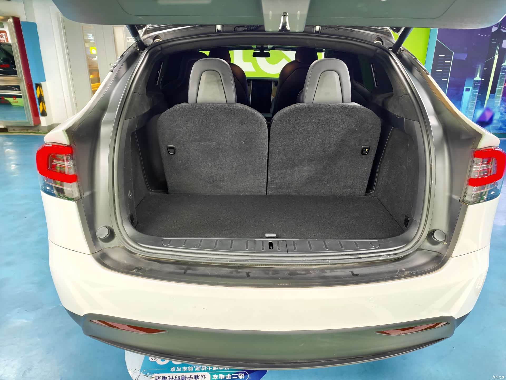 Tesla Model X, 2020 22