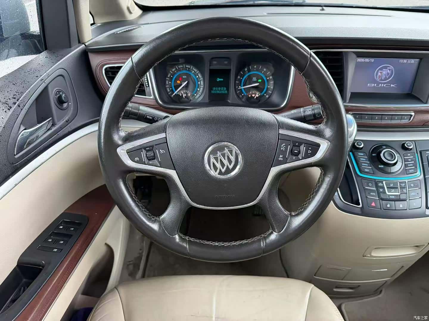 Buick GL8, 2014 8