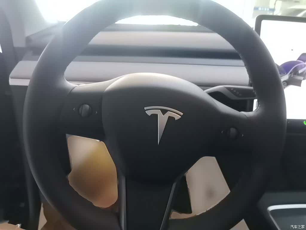 Tesla Model Y, 2024 11