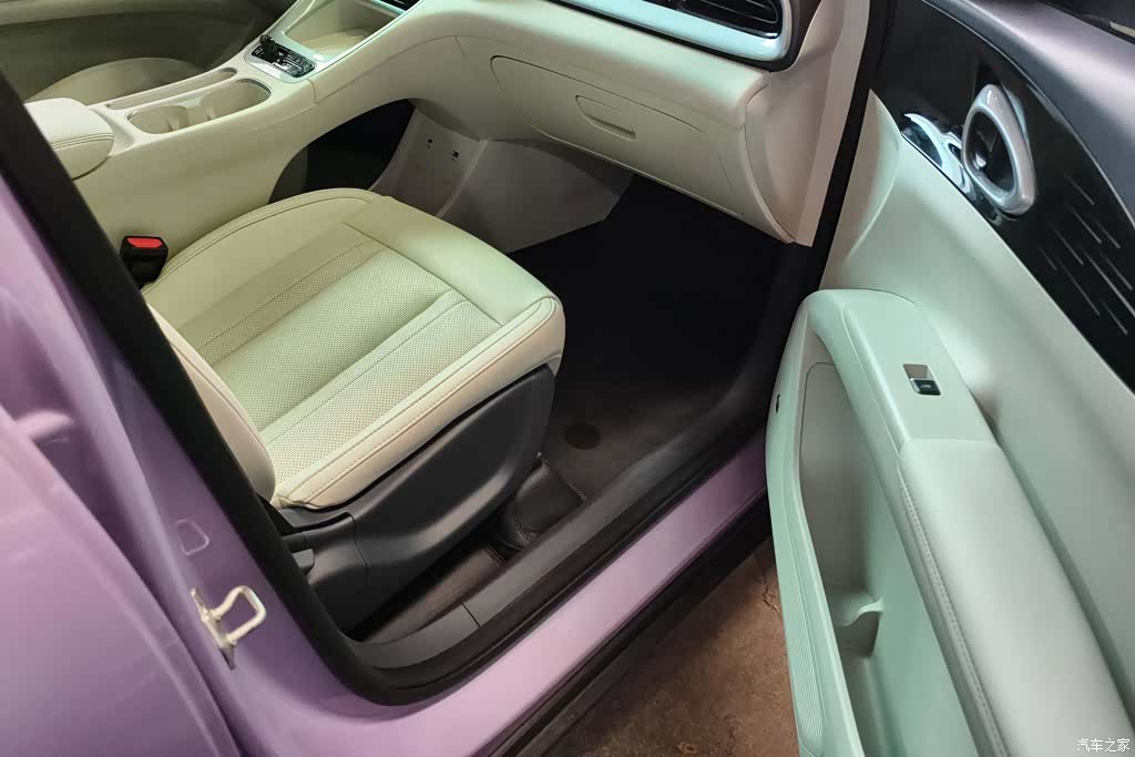 Geely Xingyuan, 2025 8