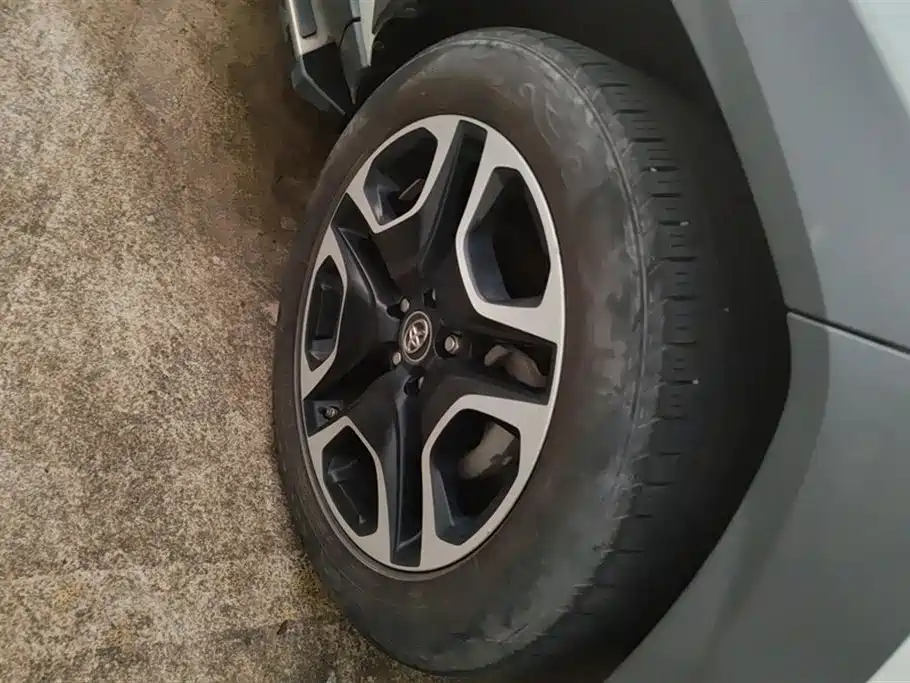 Toyota RAV4 Rongfang