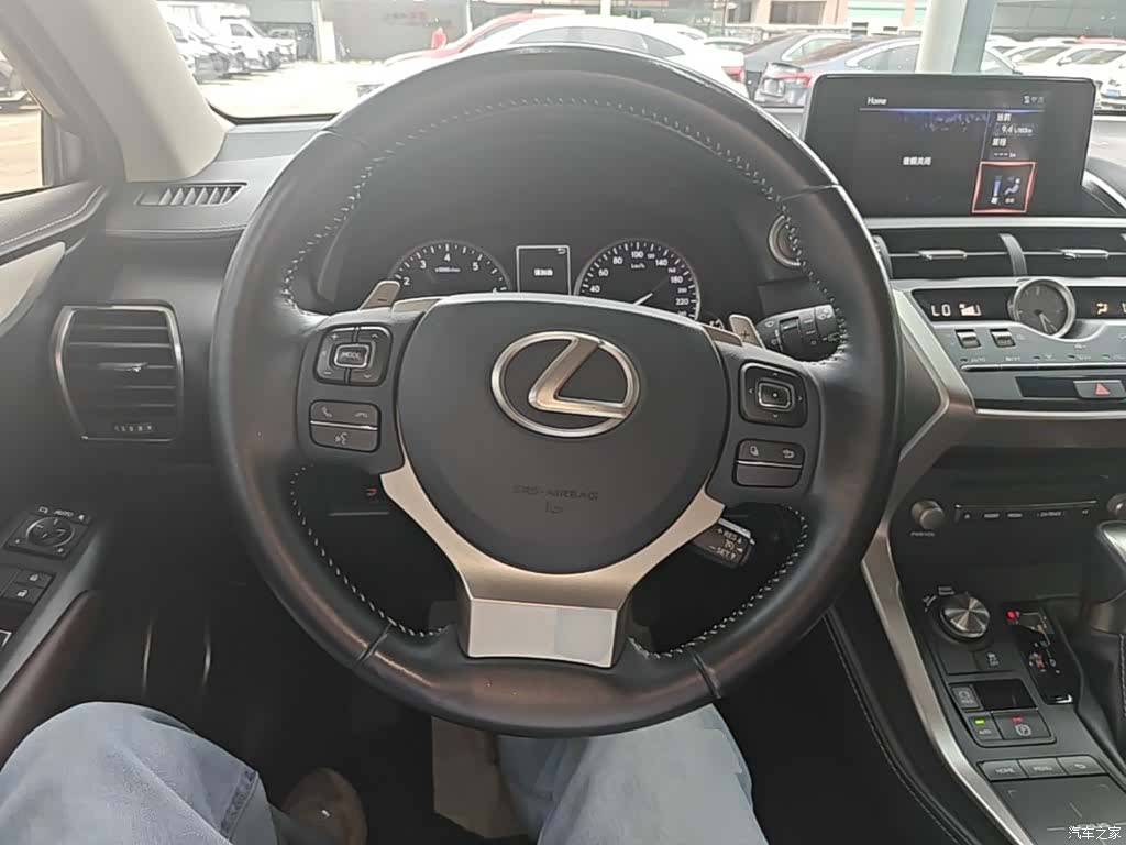 Lexus NX, 2019 11