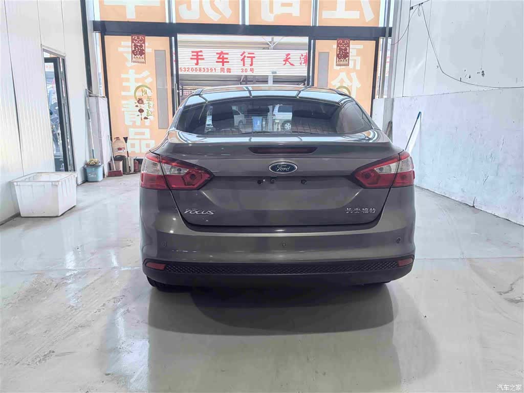 Ford Focus, 2015 8
