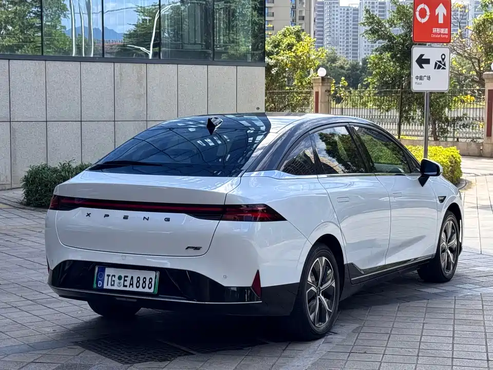 XPENG P5
