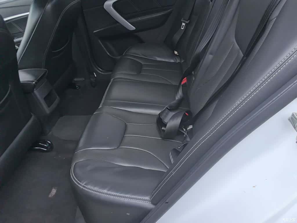 Geely Emgrand, 2017 17
