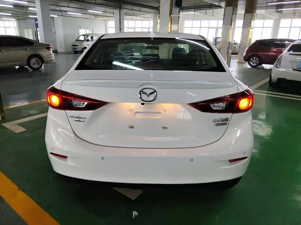 Mazda 3 Angkesaila