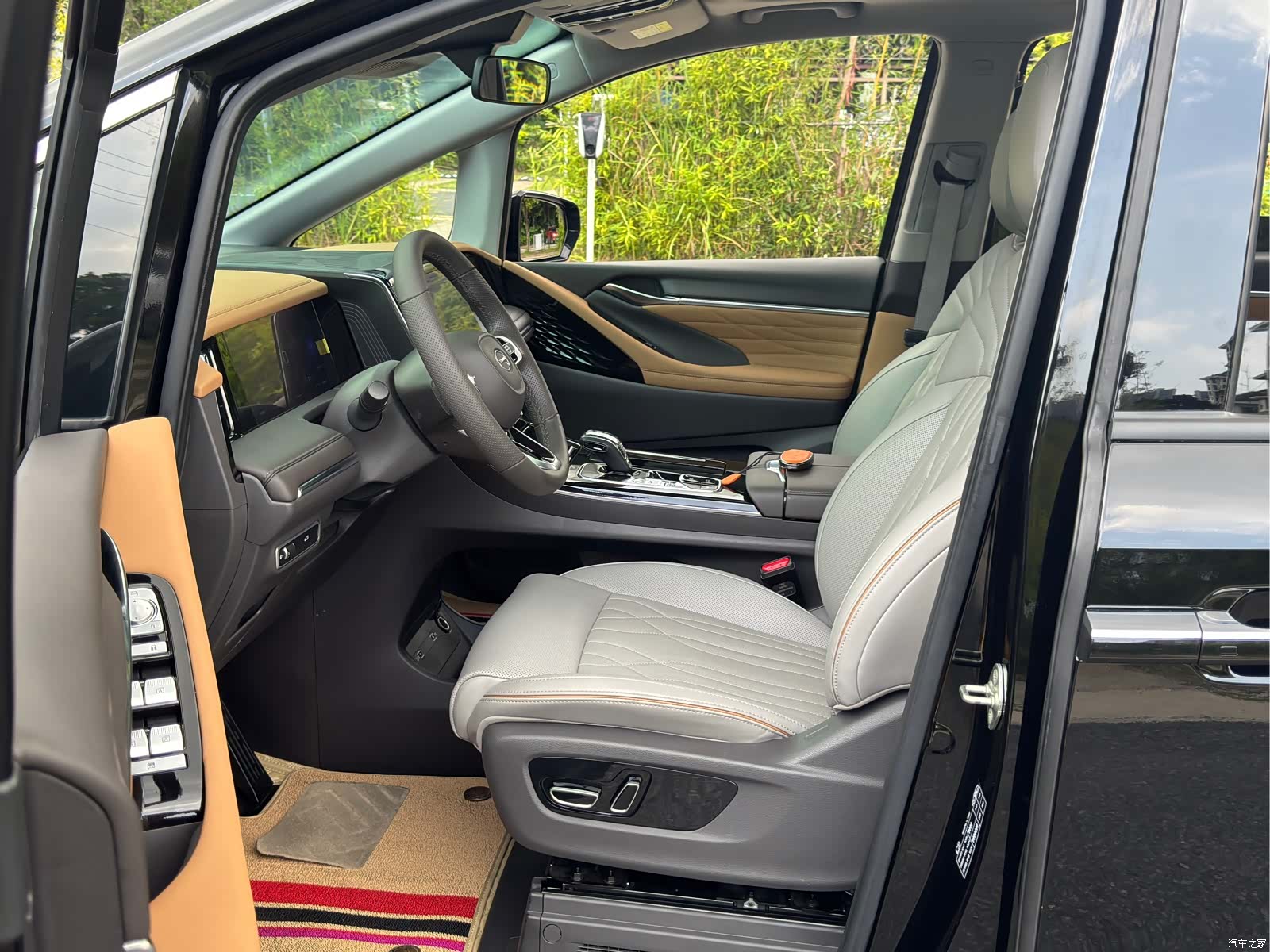 Trumpchi M8, 2024 3