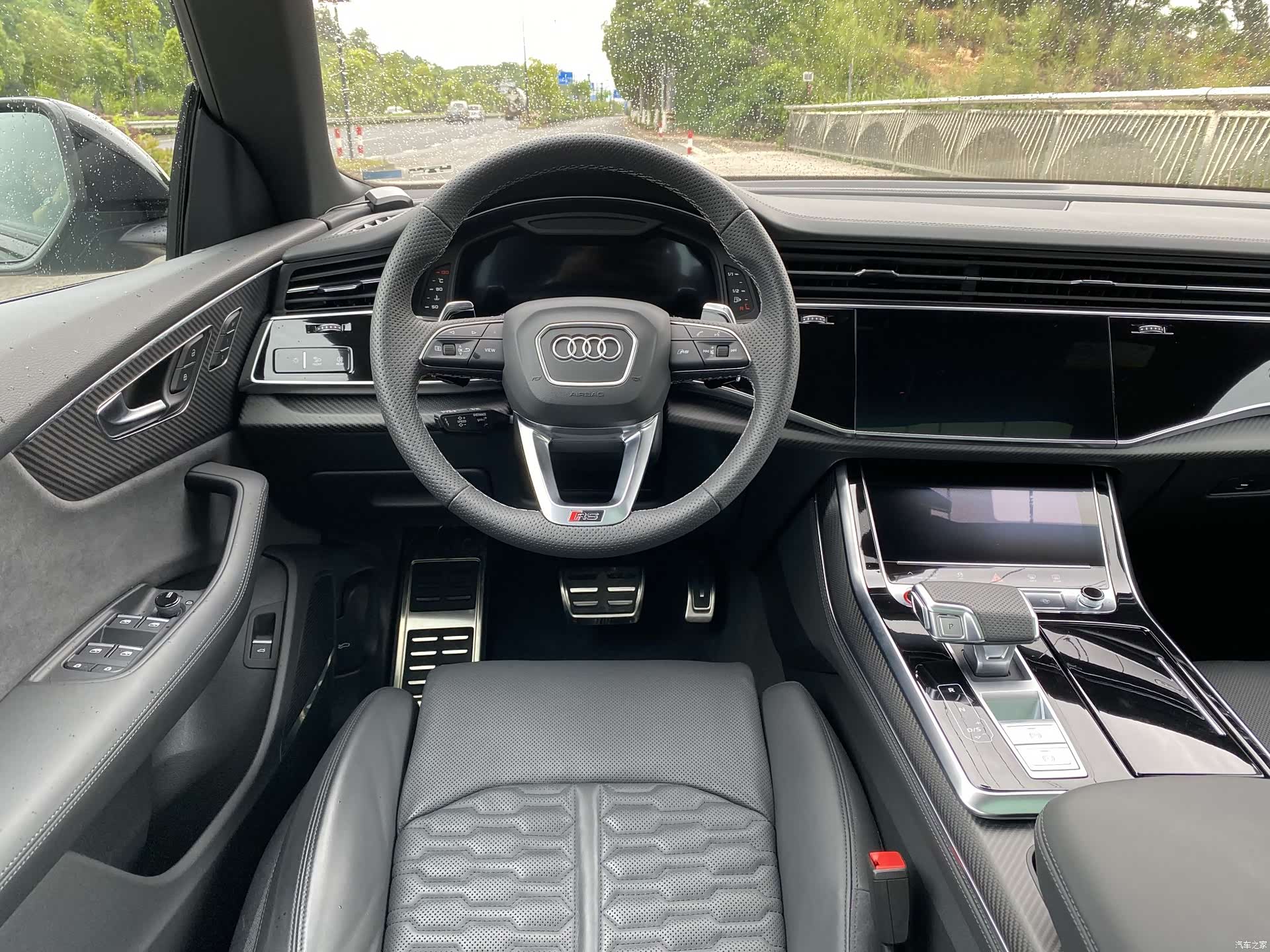Audi Q8, 2025 8
