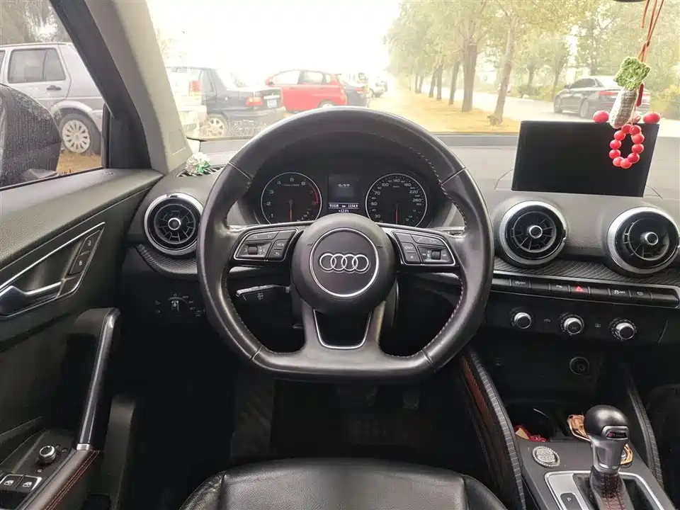 Audi Q2L