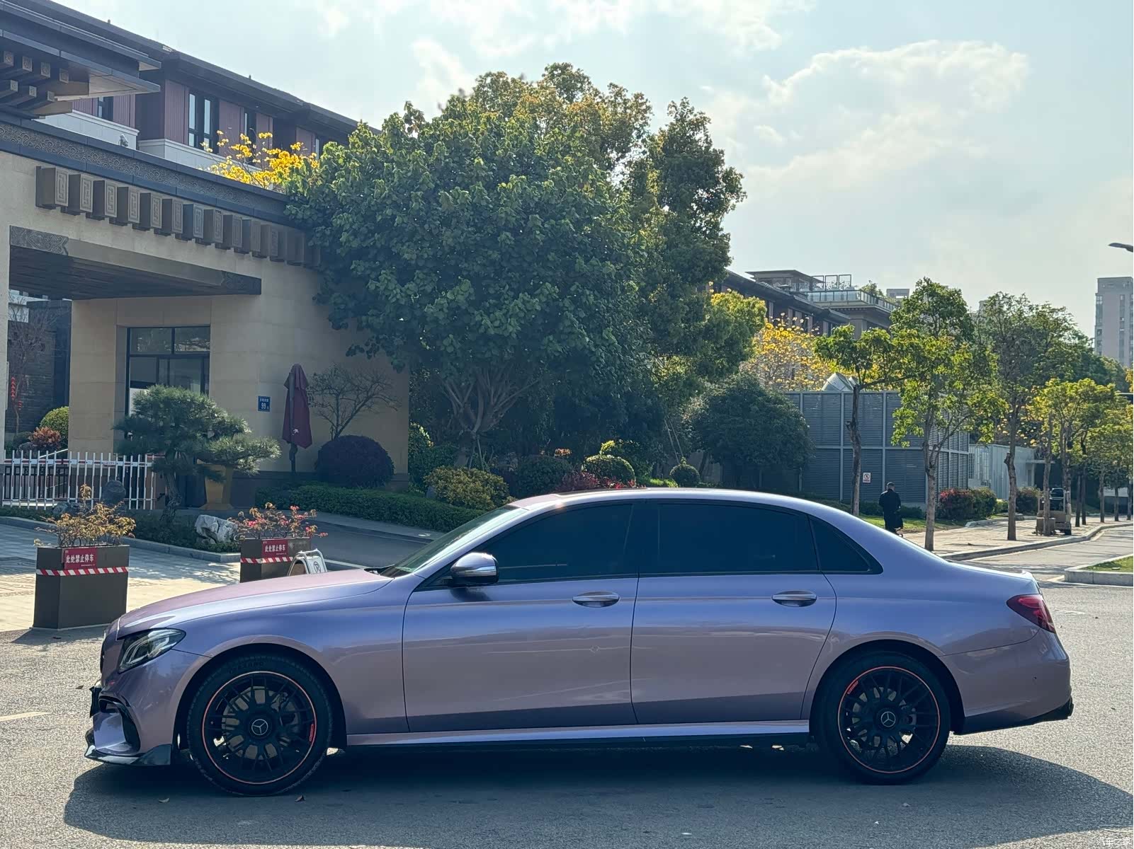 Mercedes-Benz E-Class, 2019 12