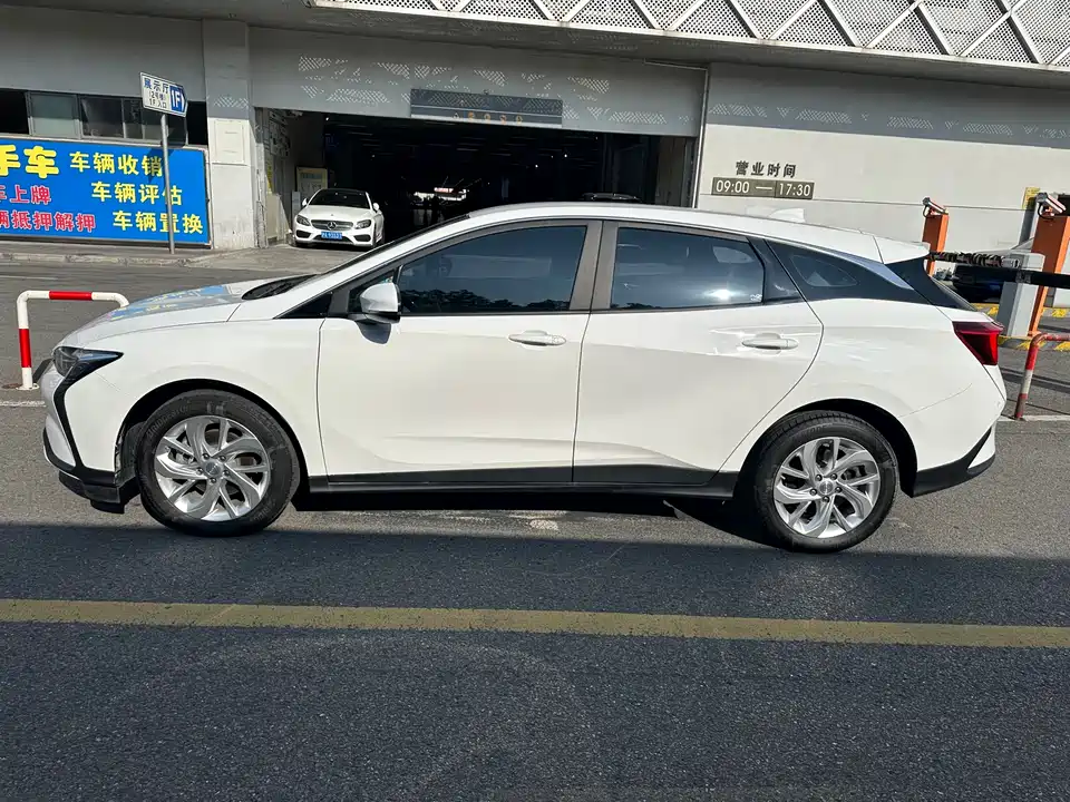 Buick Slightly blue 6